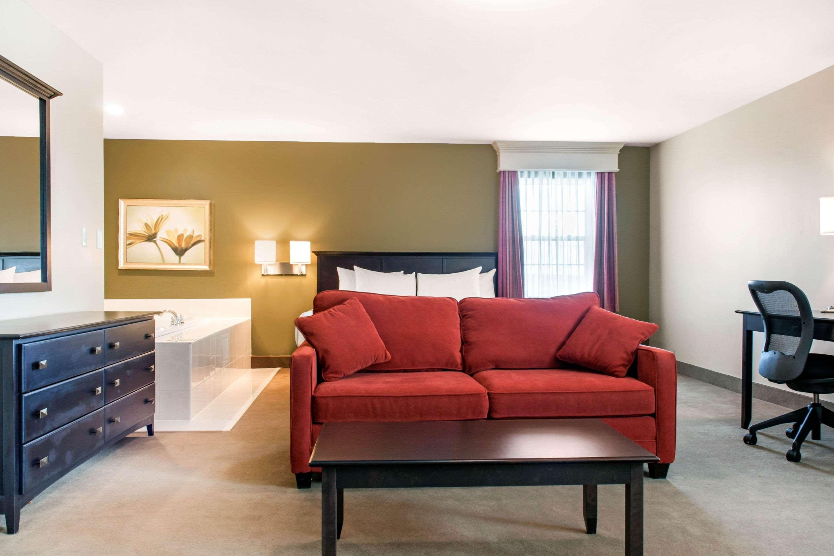 Quality Inn & Suites Quispamsis Rothesay Eksteriør billede