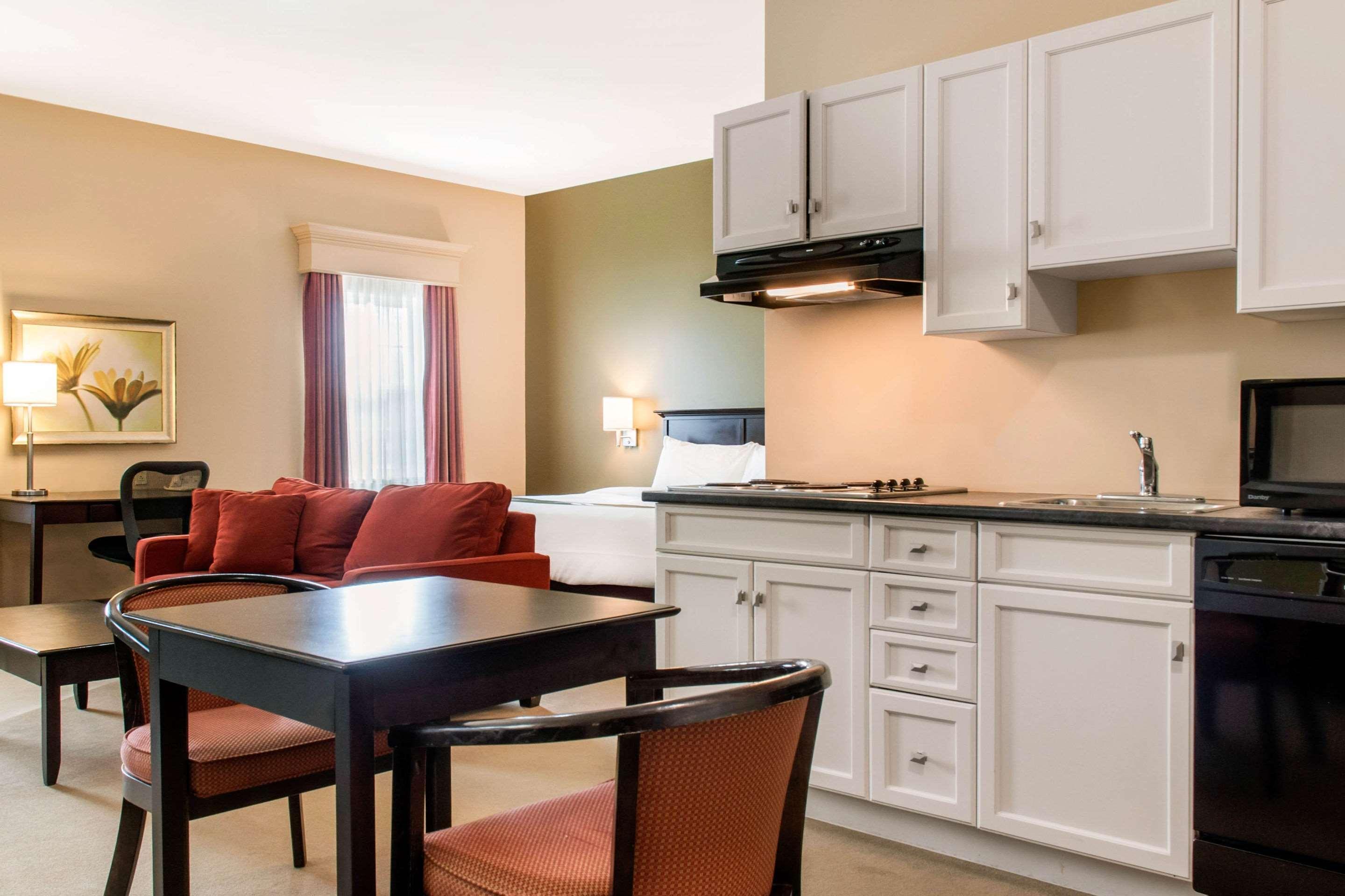 Quality Inn & Suites Quispamsis Rothesay Eksteriør billede