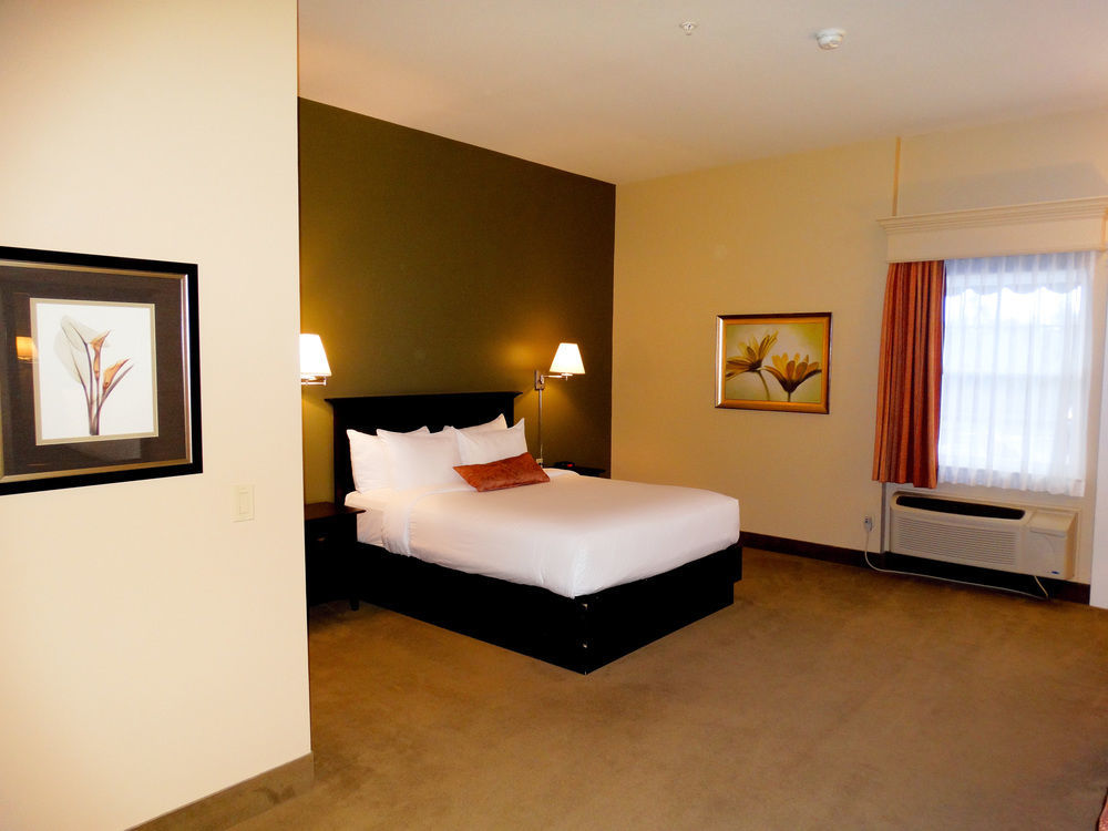 Quality Inn & Suites Quispamsis Rothesay Eksteriør billede